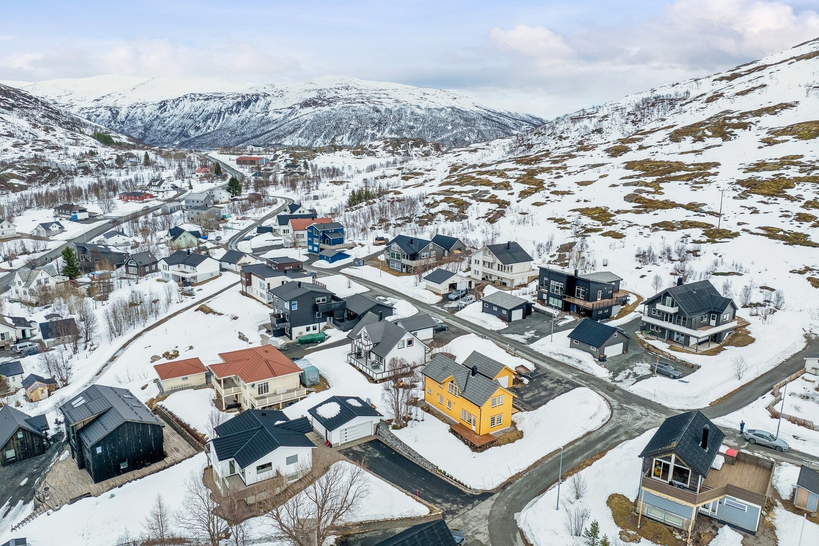 Området er kjent for sin flotte natur hvor det er kort vei til både fjæresteinene og fjelltopper Galleribilde