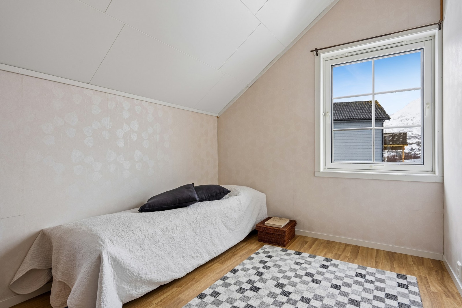 Rom som har blitt brukt som soverom. Rommet er ikke omsøkt Galleribilde