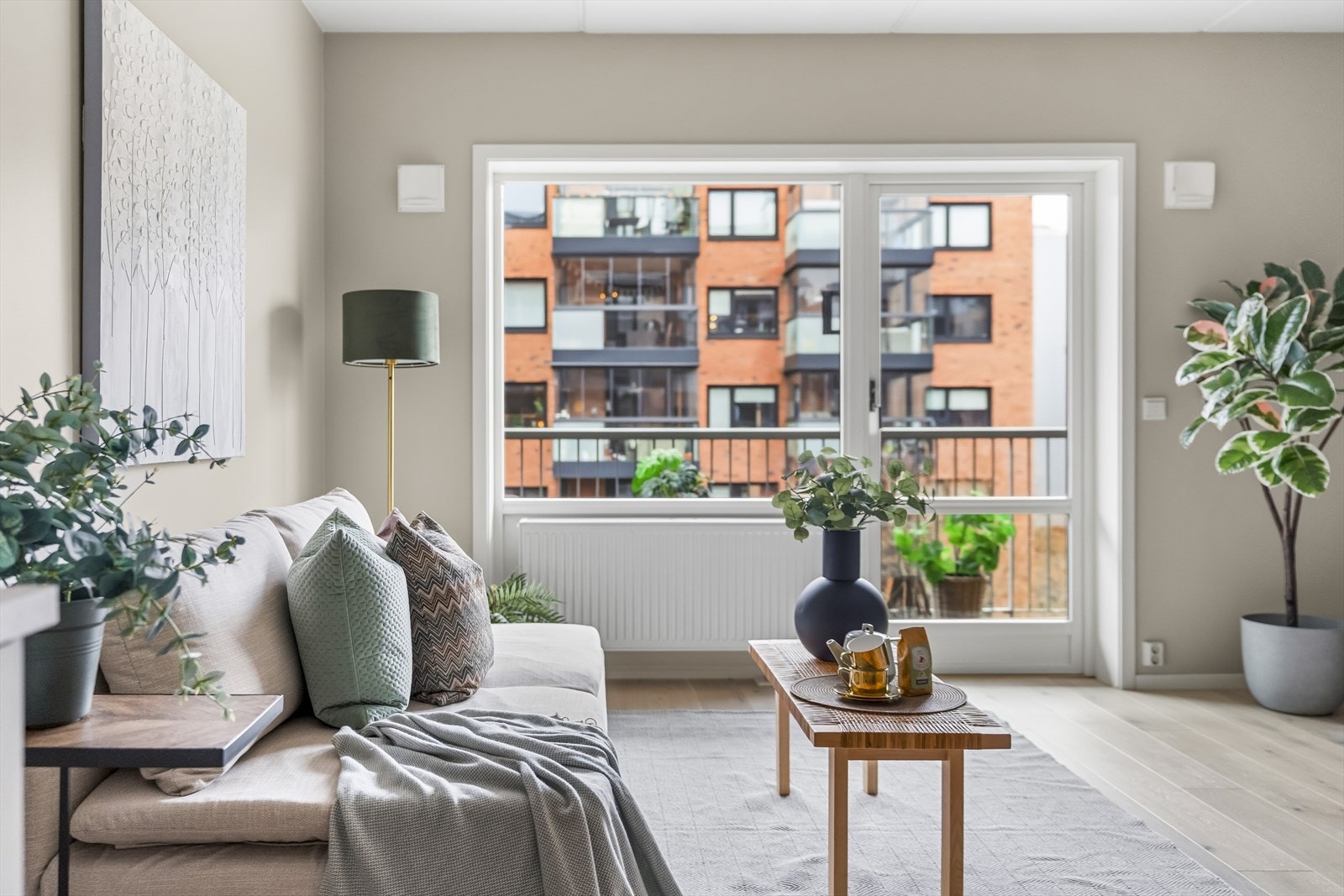 Fjernvarme og strøm er inkludert i de månedlige felleskostnadene. Galleribilde