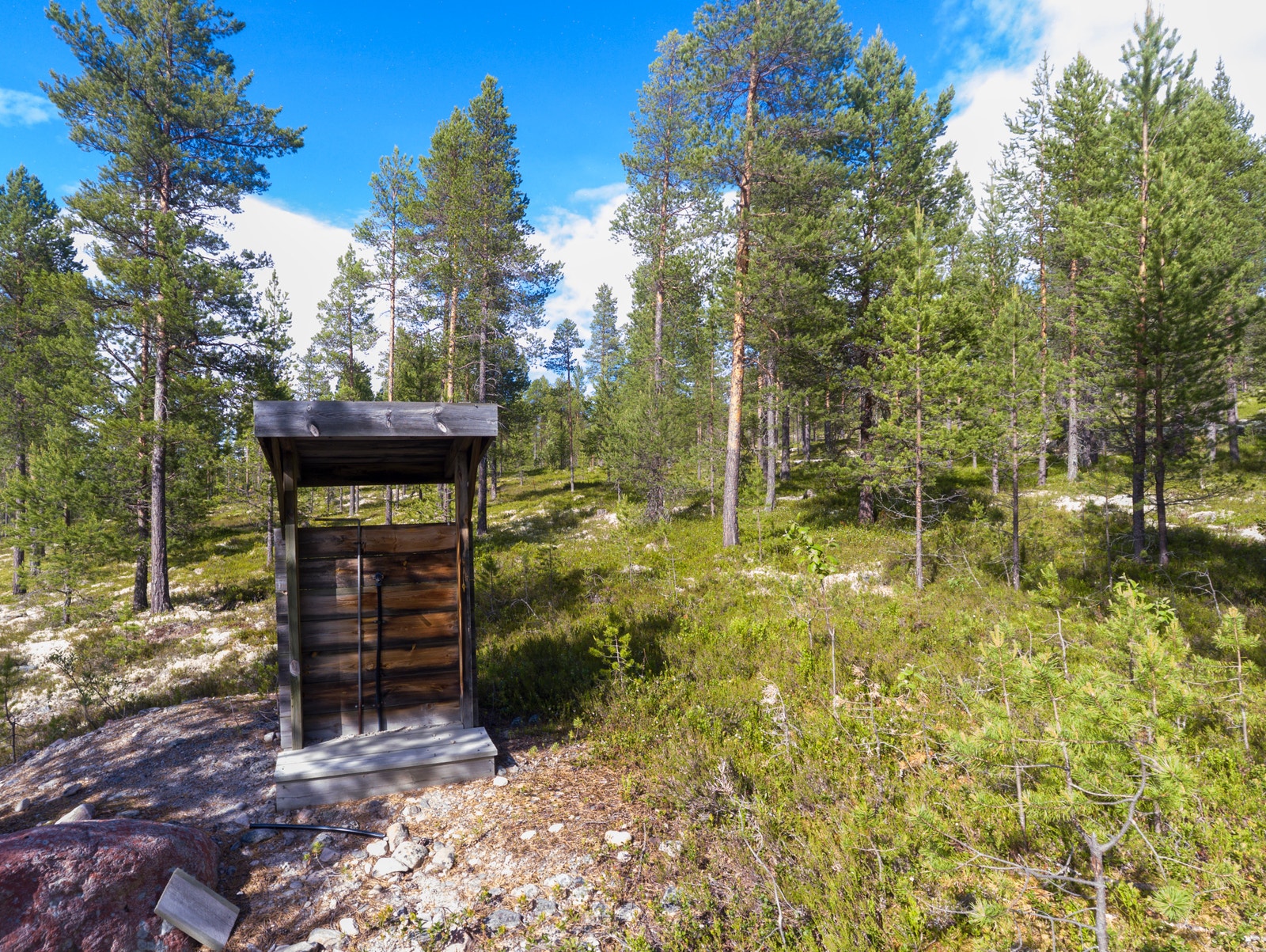 Vannforsyning skjer via felles vannposter i hytteområdet med mulighet for fremføring av vann direkte til den enkelte tomt Galleribilde