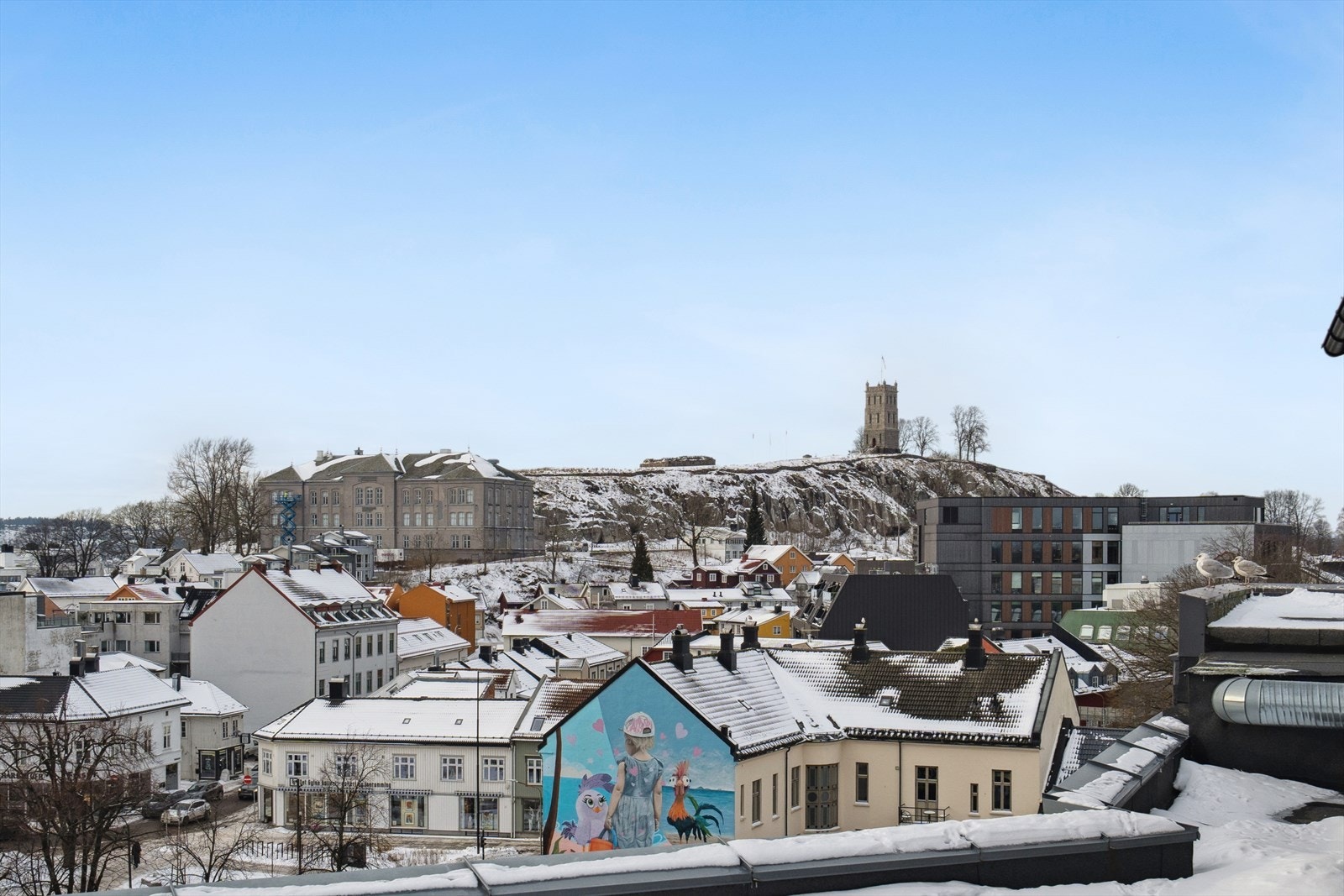Fra takterrassen har du også flott utsikt mot Slottsfjell! Galleribilde