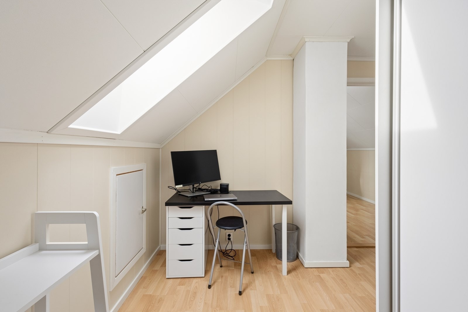 Mulighet for kontor i 2.etasje. Galleribilde