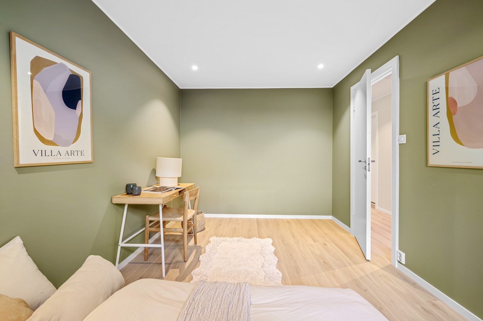 - Kabel-tv og bredbånd er inkludert i de månedlige felleskostnadene - Galleribilde