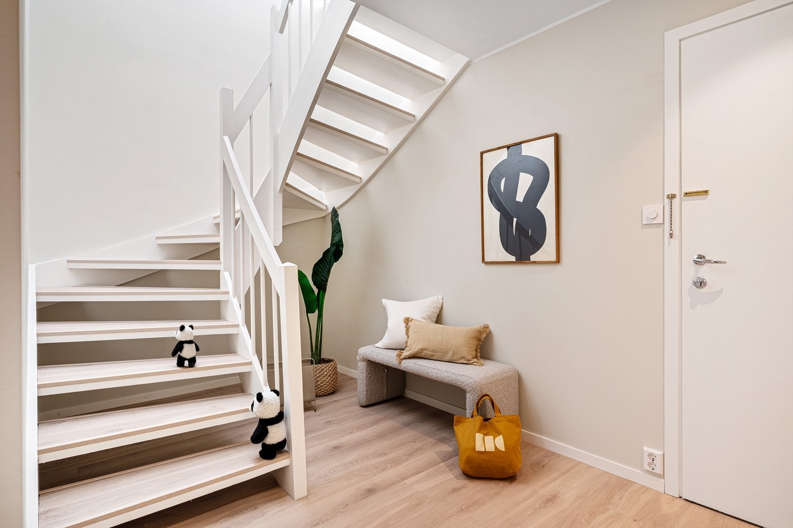 - God lagringsplass i to eksterne boder på 3,5m² og 3,3m² - Galleribilde