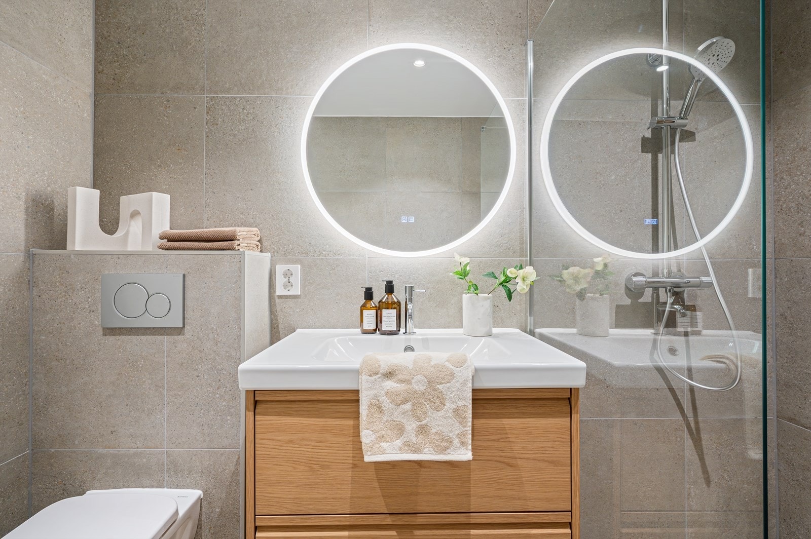 - Badet måler 3,9m² - Galleribilde