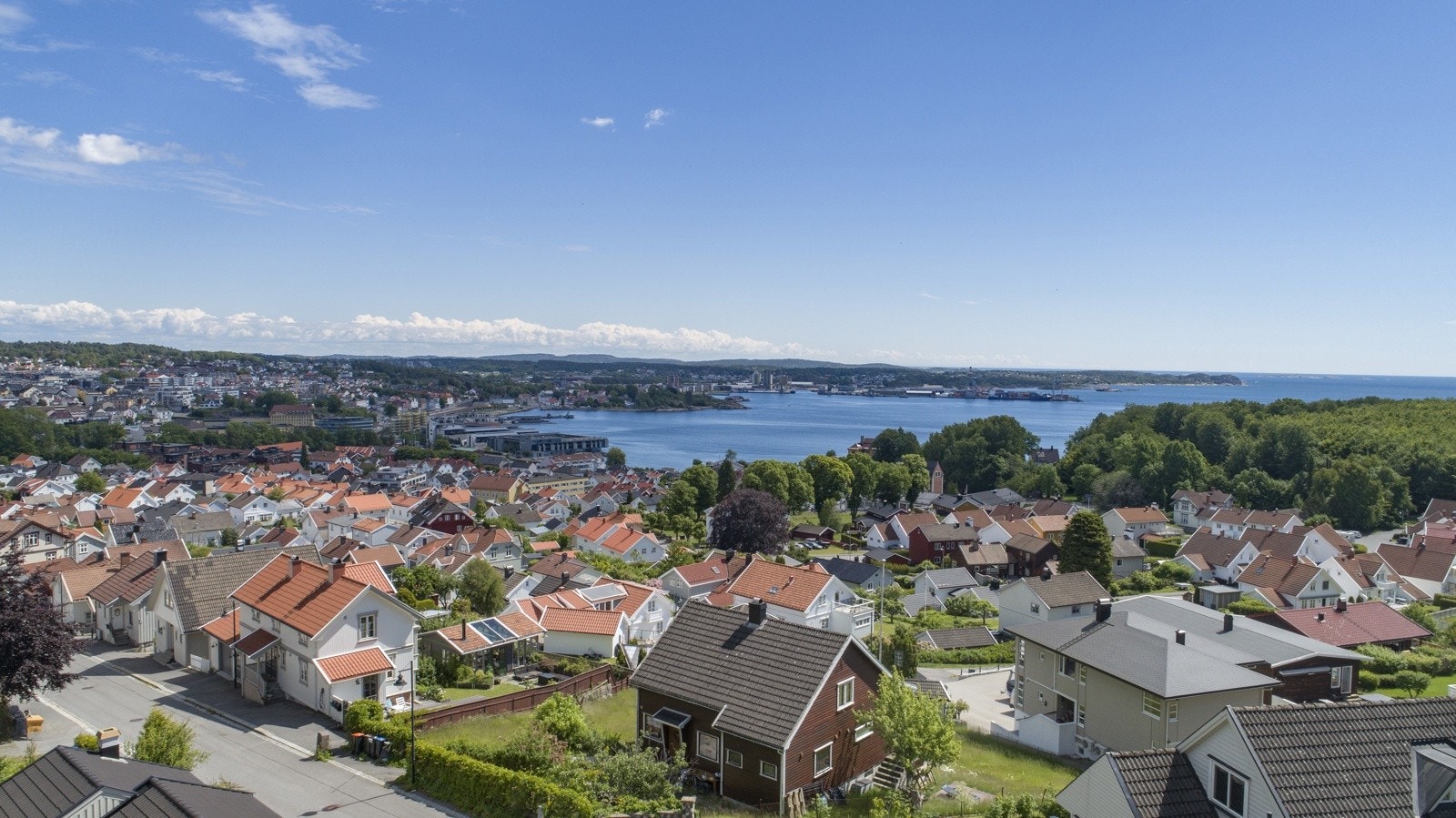 Leinæs & Partners har gleden av å presentere Øvre Fritzøegate 37 - en tomt i et ettertraktet område! Galleribilde