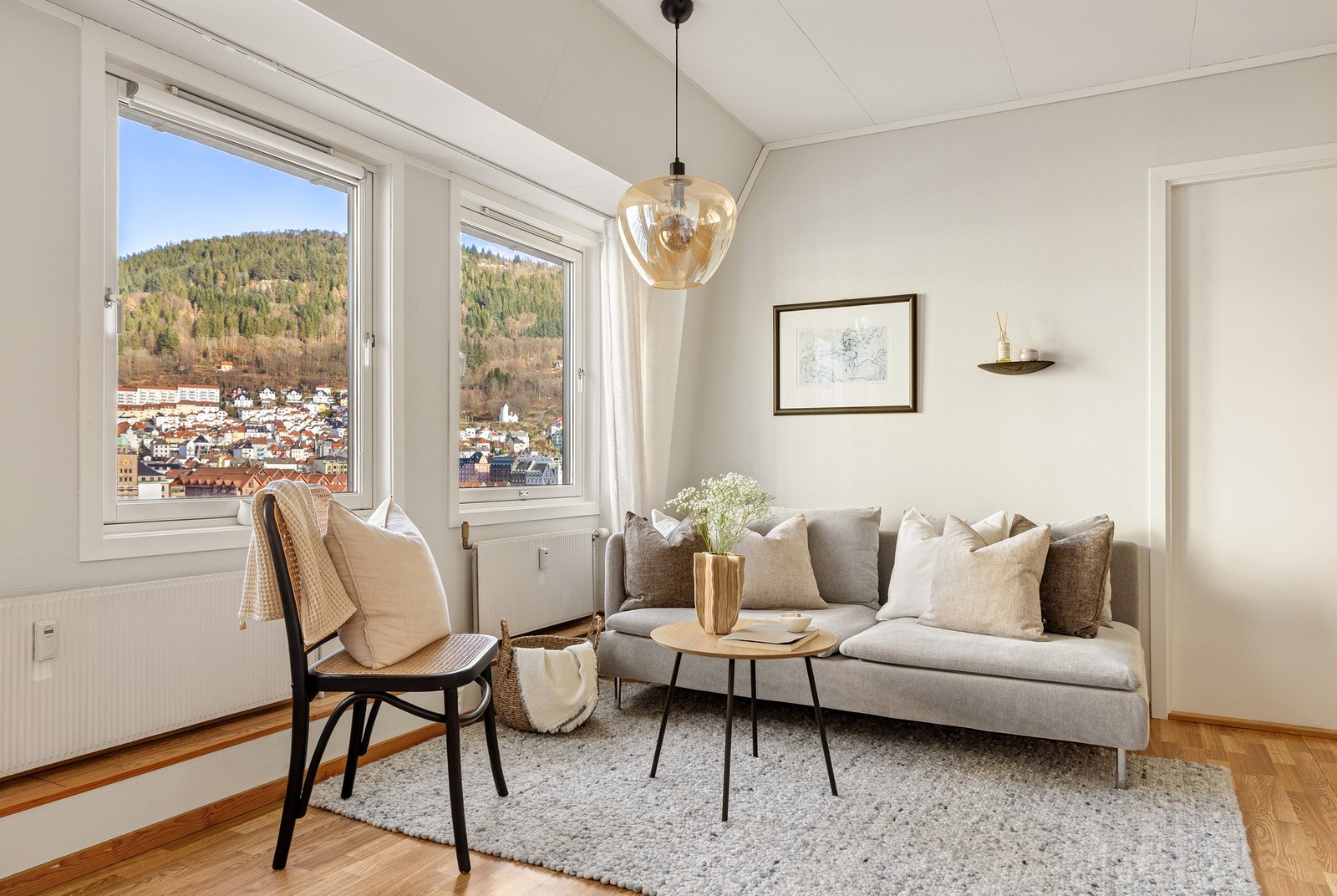 Toppleilighet med trappefri adkomst via heis. Galleribilde