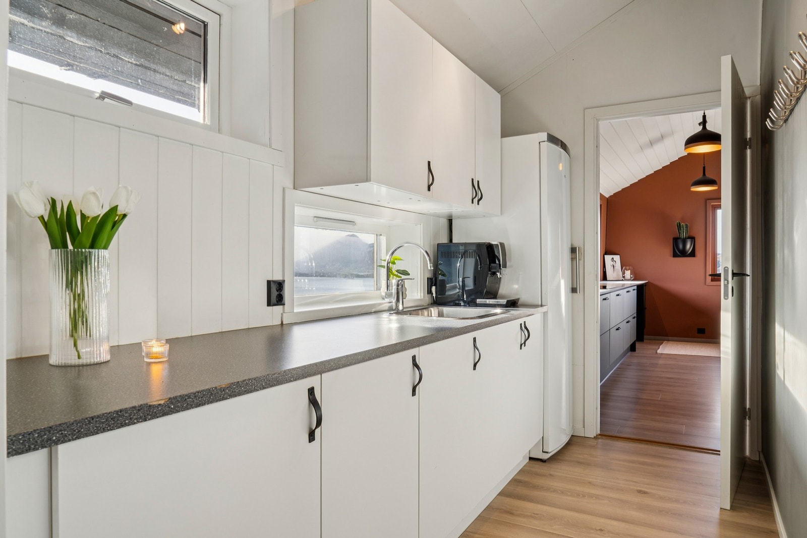 Praktisk grovkjøkken med egen inngang, etablert i 2018. Galleribilde