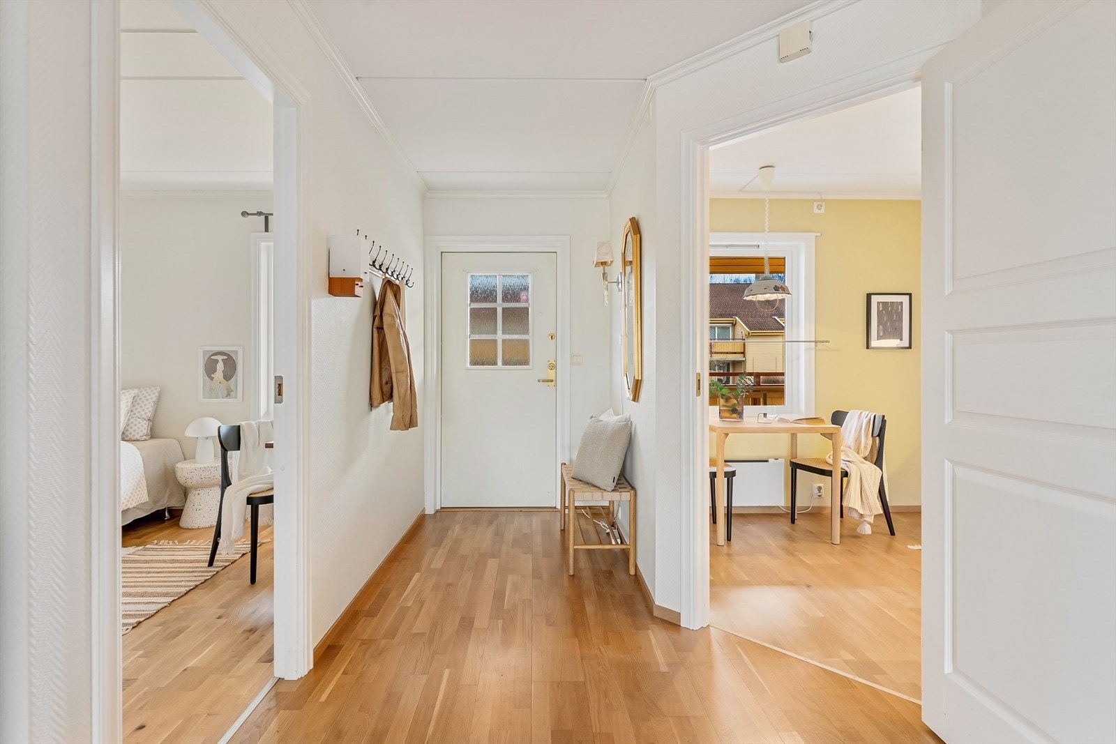 Videre adkomst til kjøkkenet fra gangen. Galleribilde