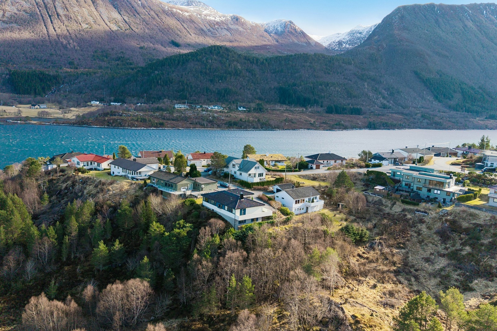 På Neset får du vakre tur- og rekreasjonsområder rett utenfor døren. Galleribilde