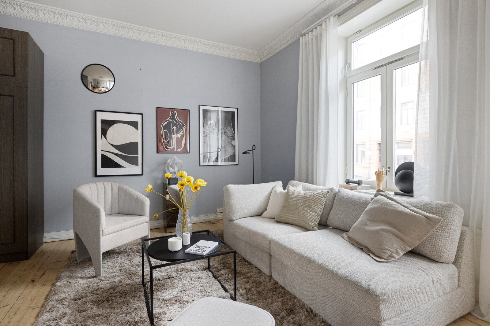 Klassisk utsmykket med stukkatur og rosett. Galleribilde