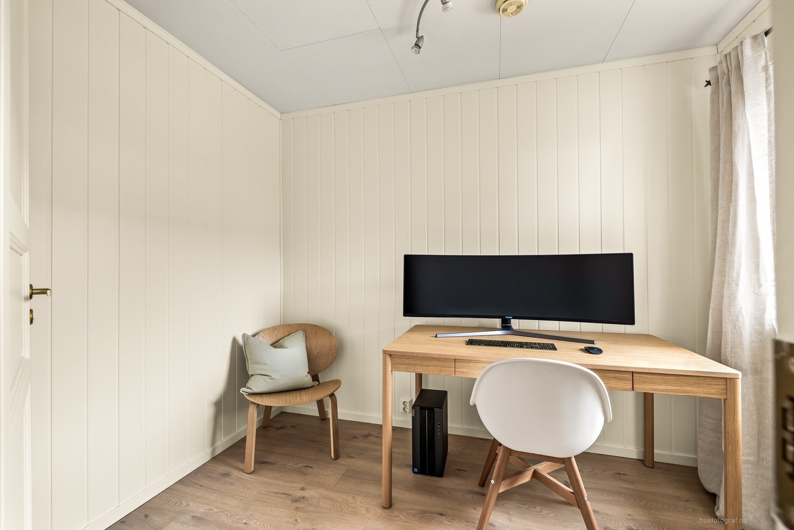 Soverom 2 passer perfekt som barnerom, gjesterom eller kontor. Galleribilde