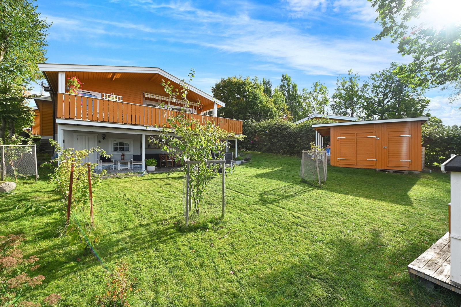 Her får du en innflytningsklar hytte med god standard i et populært og veletablert bo- og hytteområde. Galleribilde