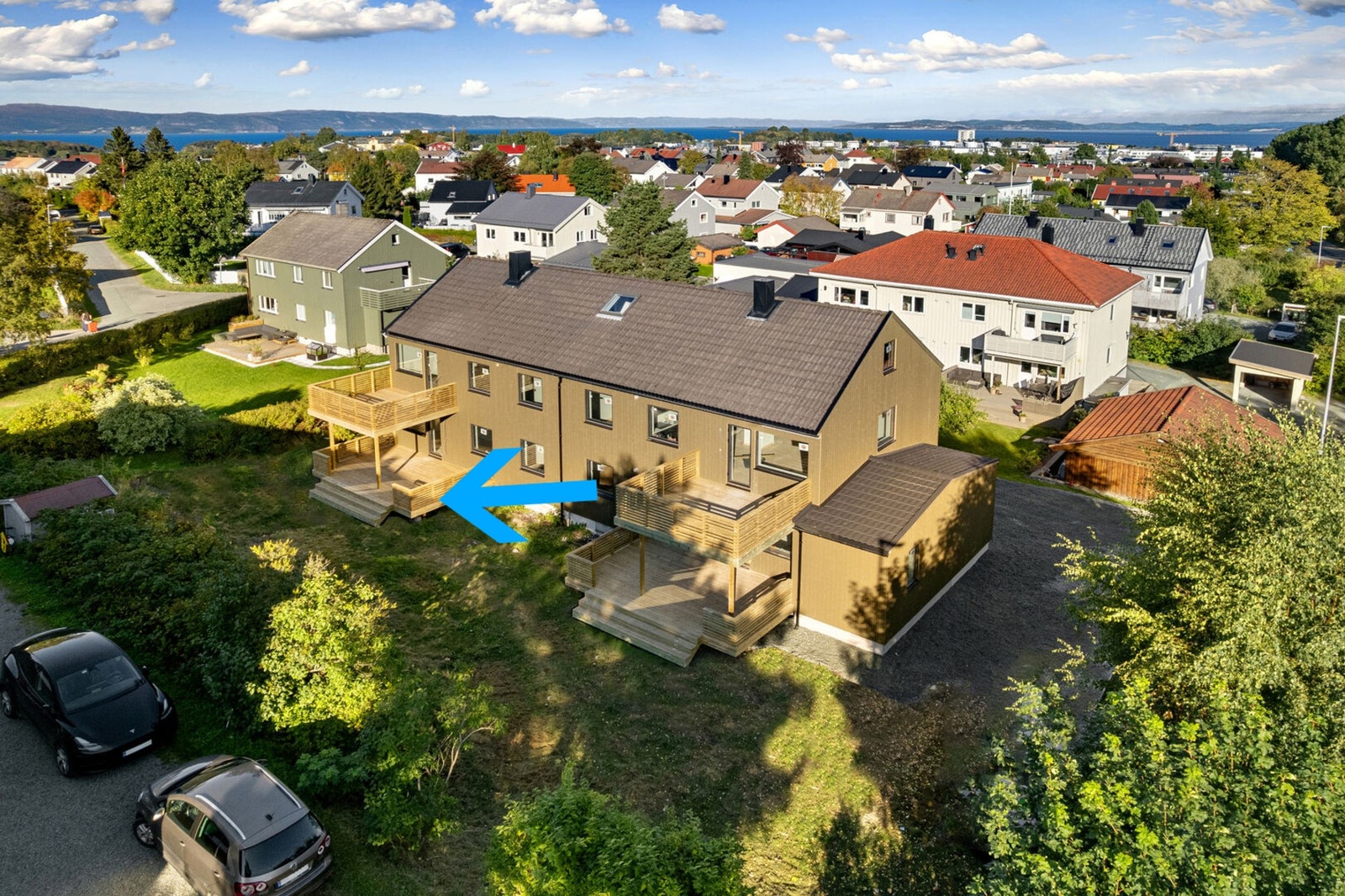 Leilighetens beliggenheten er markert med blå pil. Galleribilde