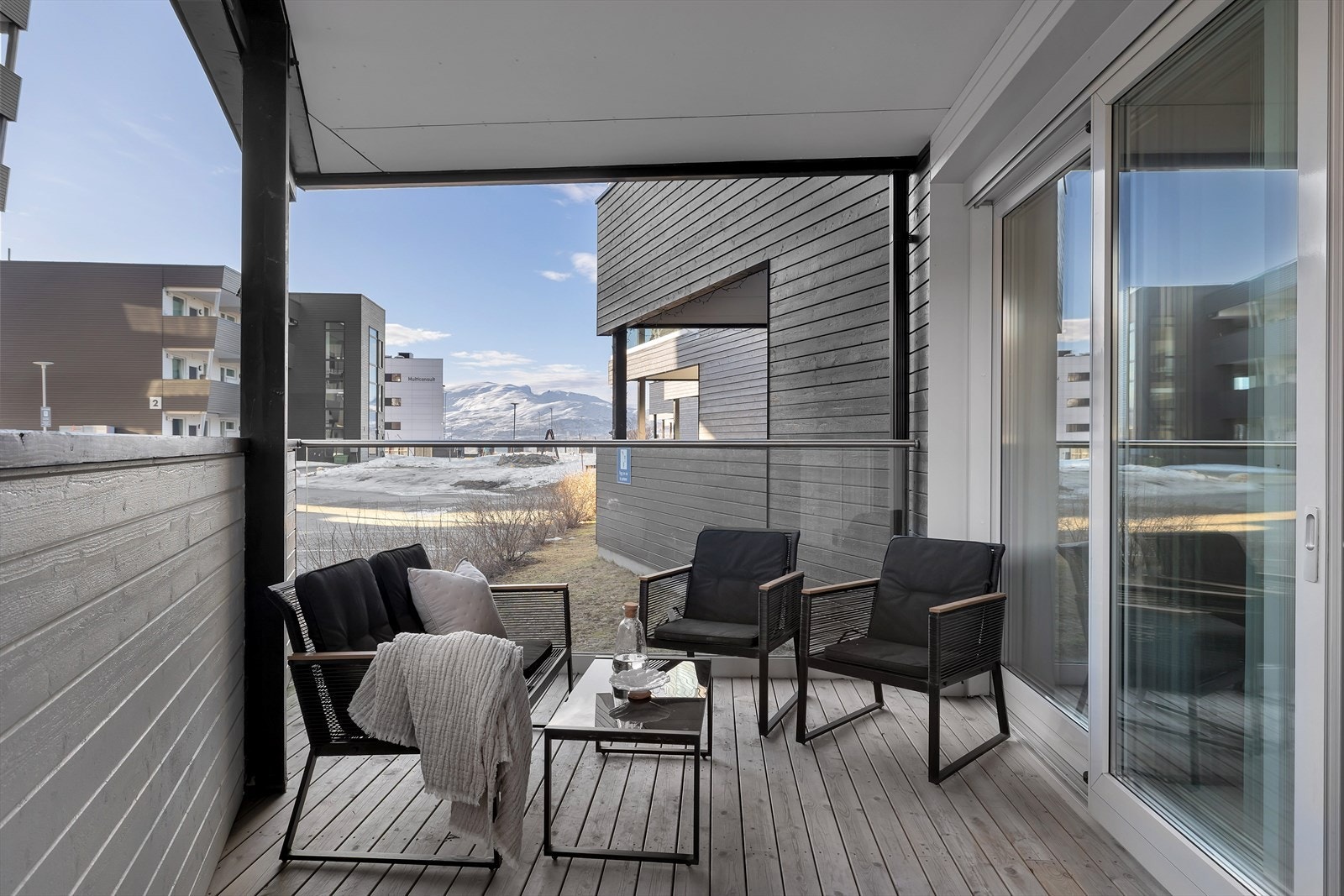 Leiligheten ligger på bakkeplan med enkel adkomst Galleribilde