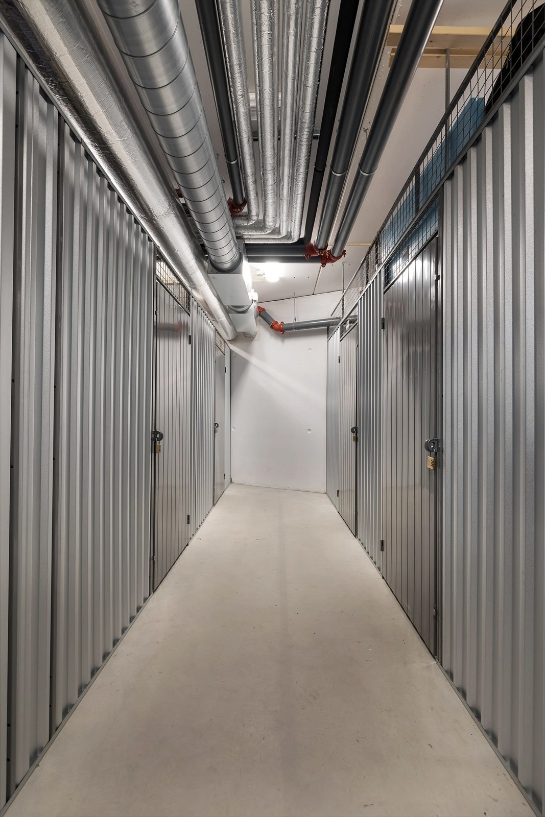 Sportsbod i underetasje Galleribilde