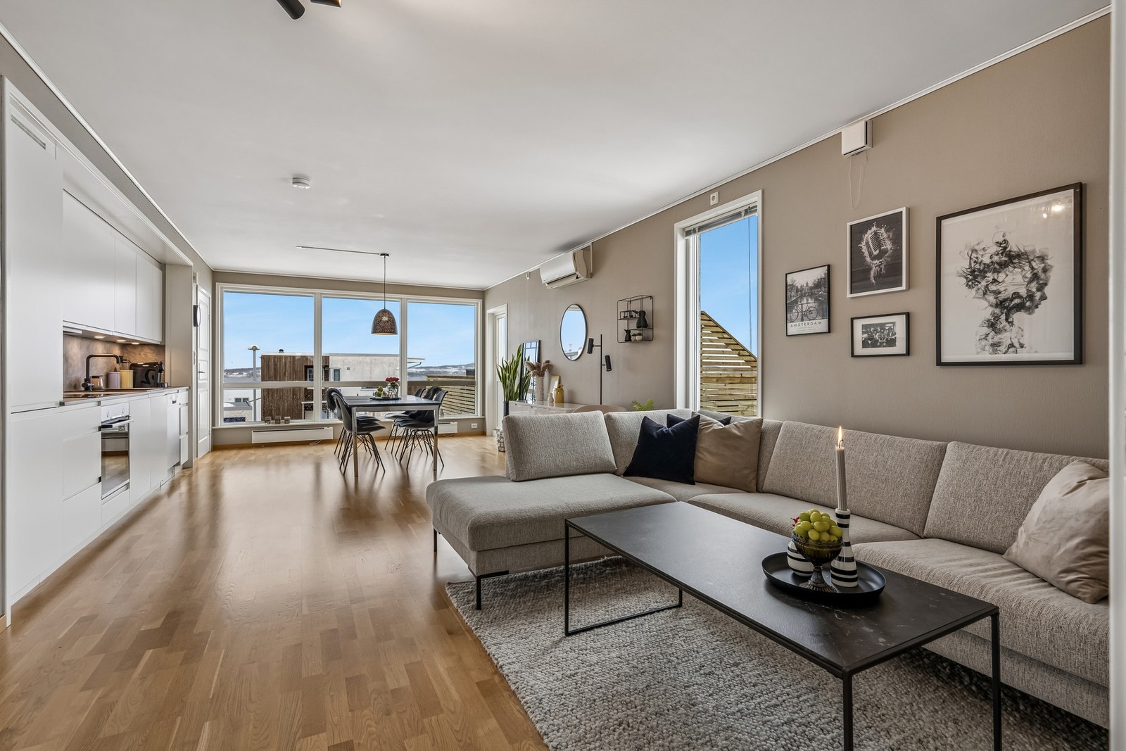 EiendomsMegler 1 v/Maja presenterer Tryggstad 11! Foto: EFKT Galleribilde