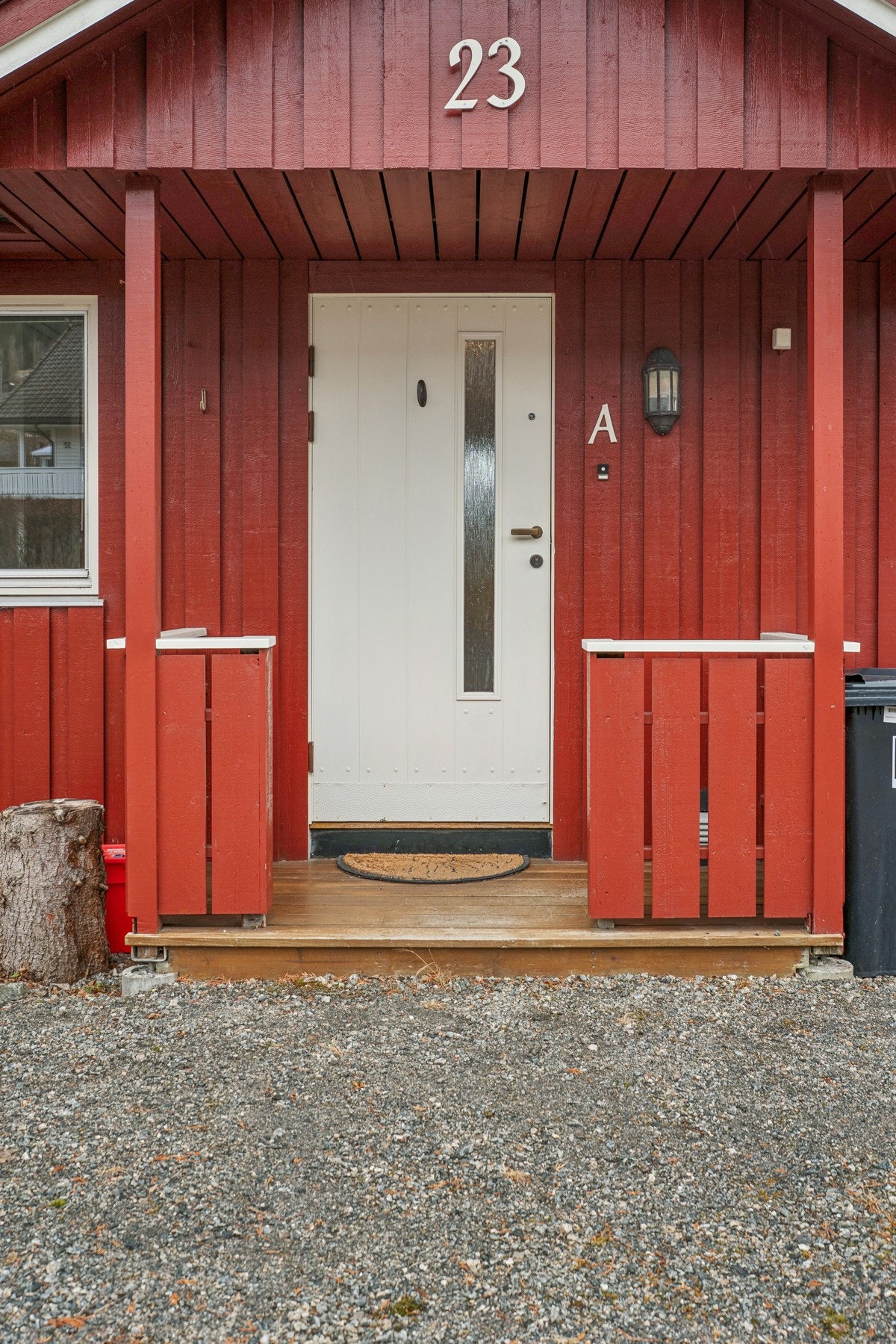 - Overbygd inngangsparti - Galleribilde