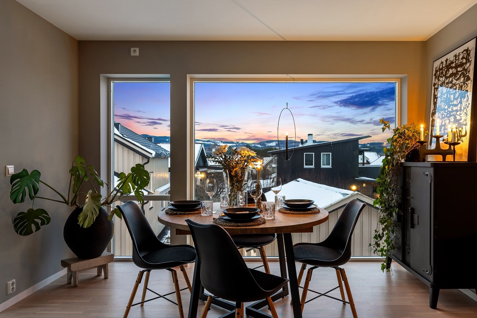 Det er vannbåren varme for oppvarming i alle rom, bortsett fra soverommet. Galleribilde