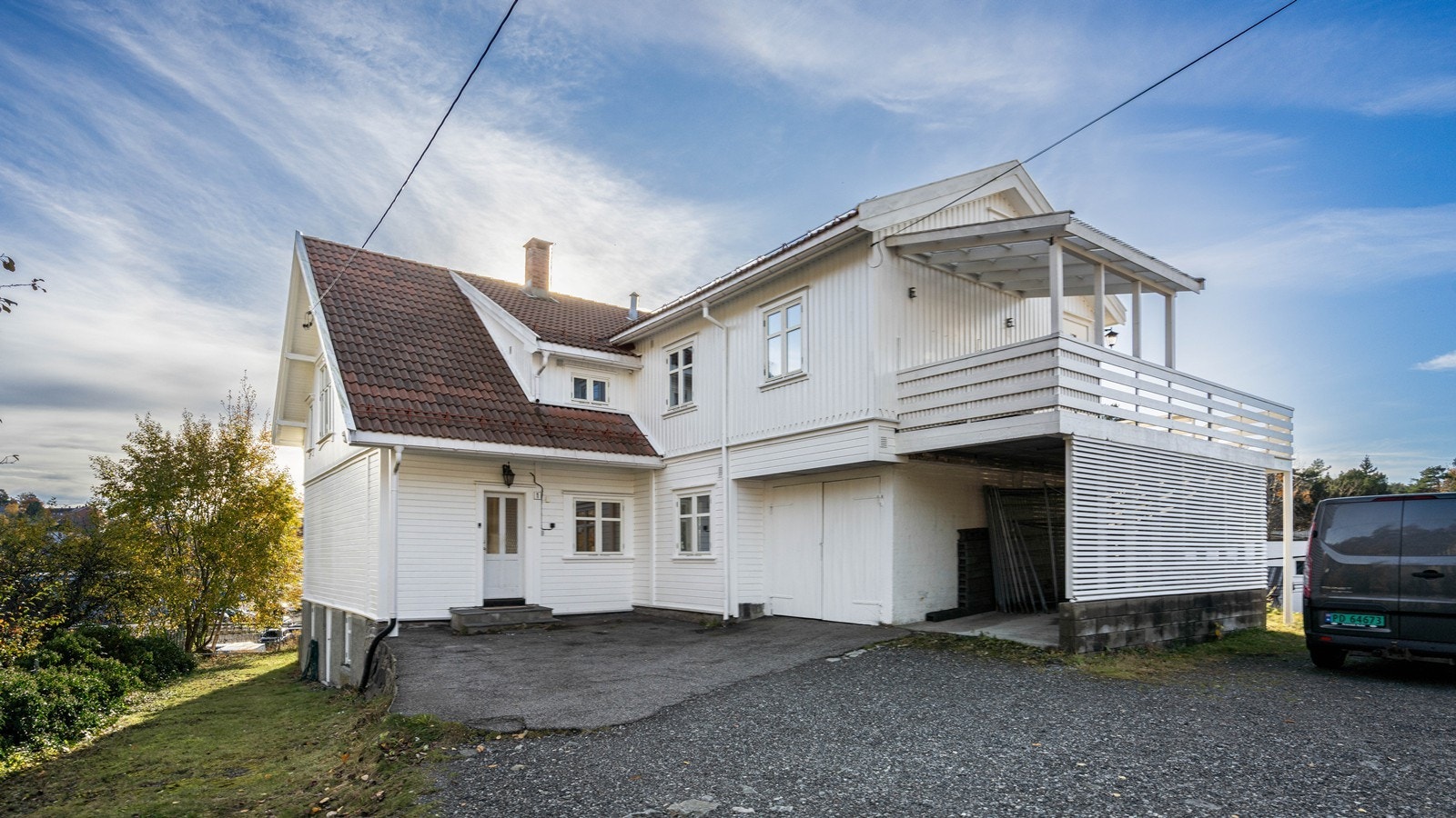 Innholdsrik og romslig tomannsbolig som er godt vedlikeholdt Galleribilde