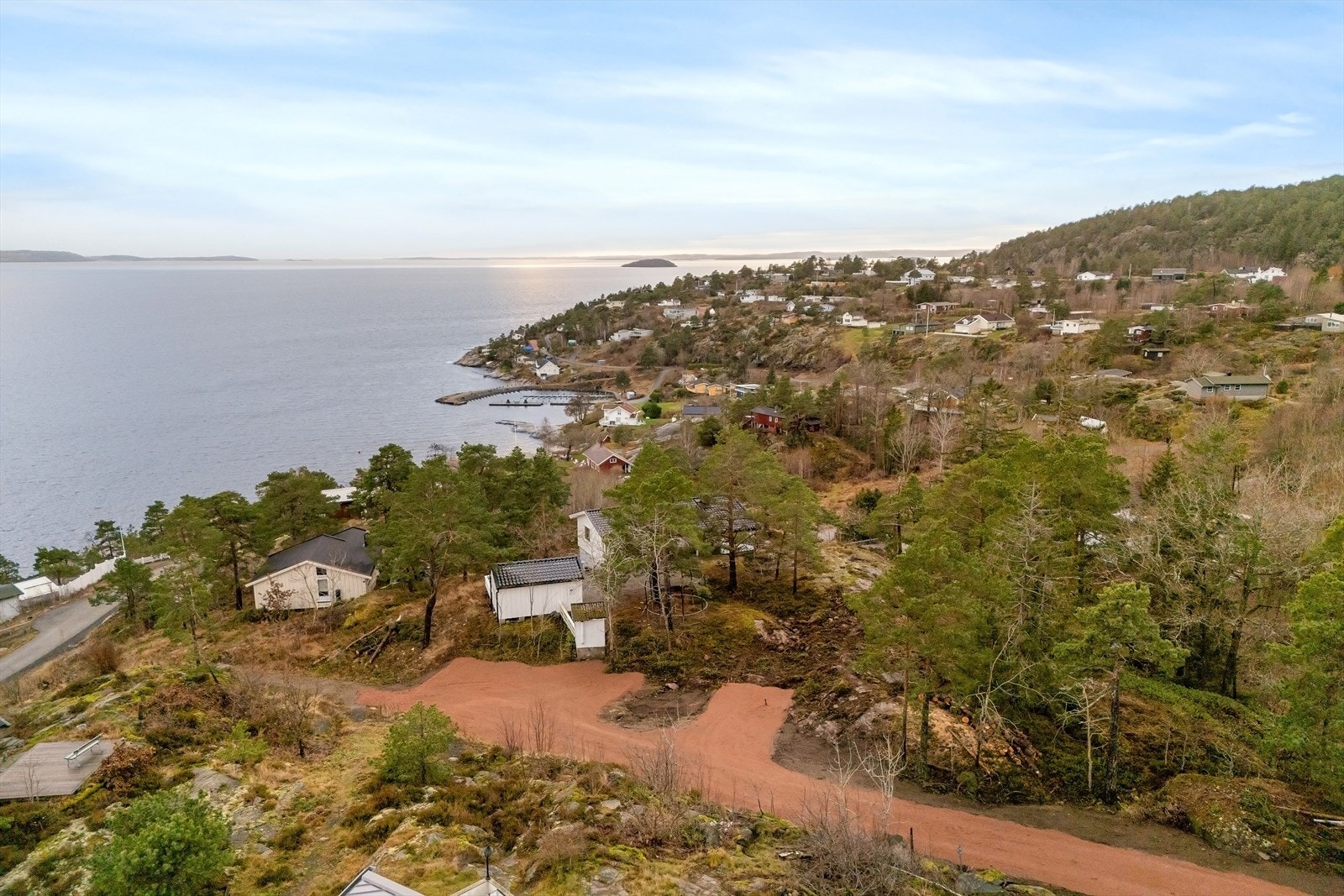 Nærområdet byr på svært gode tur- og friluftsmuligheter året rundt, både sommer og vinter. Galleribilde