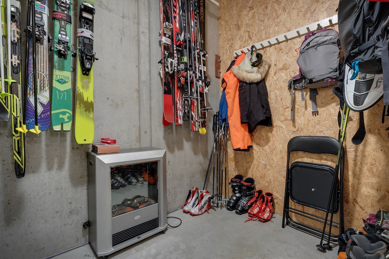 Leiligheten disponerer også en praktisk skibod Galleribilde