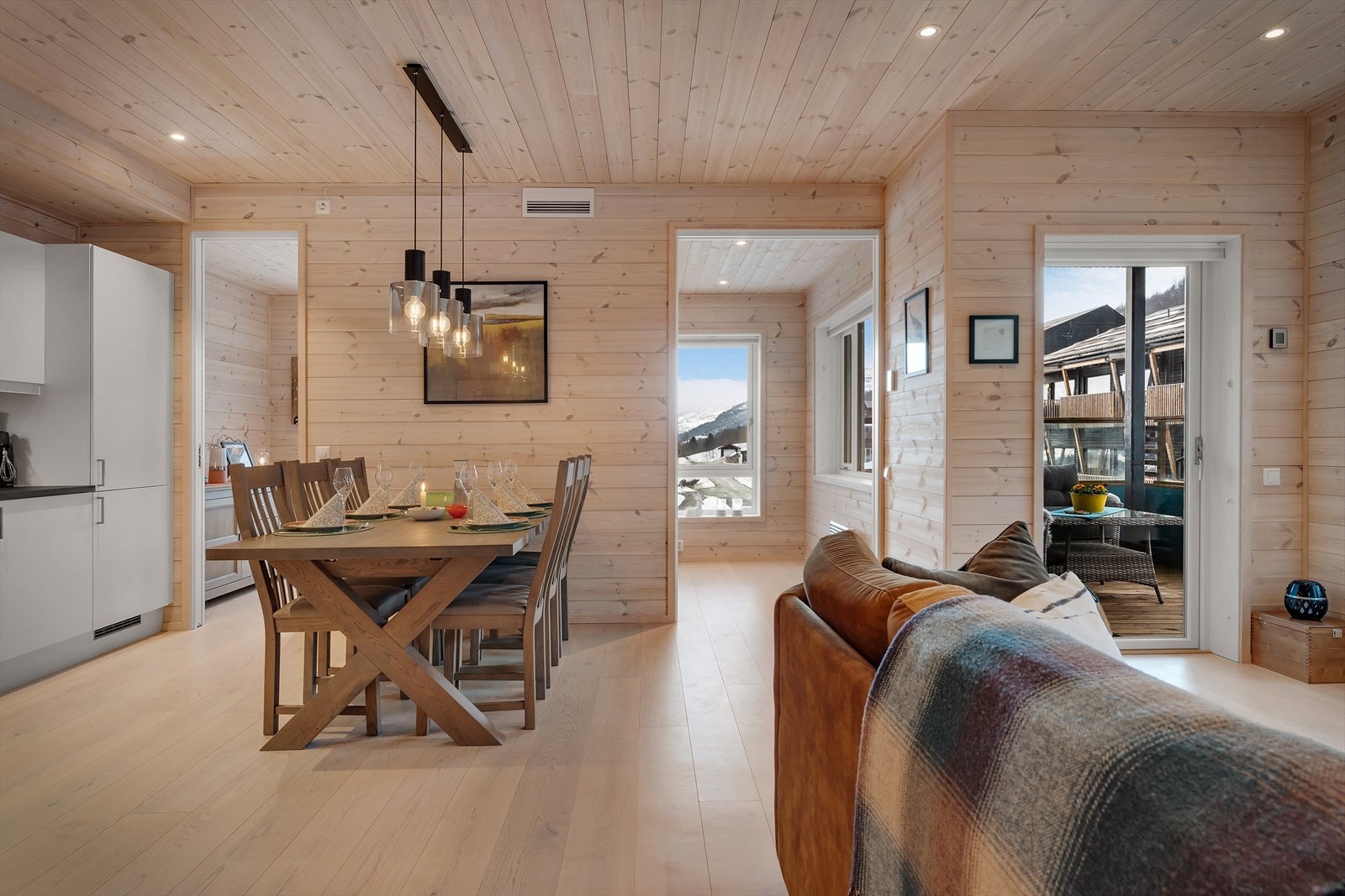 Budeiehaugen 62 presenteres av Thomas Bull Wingaard v/ EiendomsMegler 1 | Foto av Arvid Berg Galleribilde