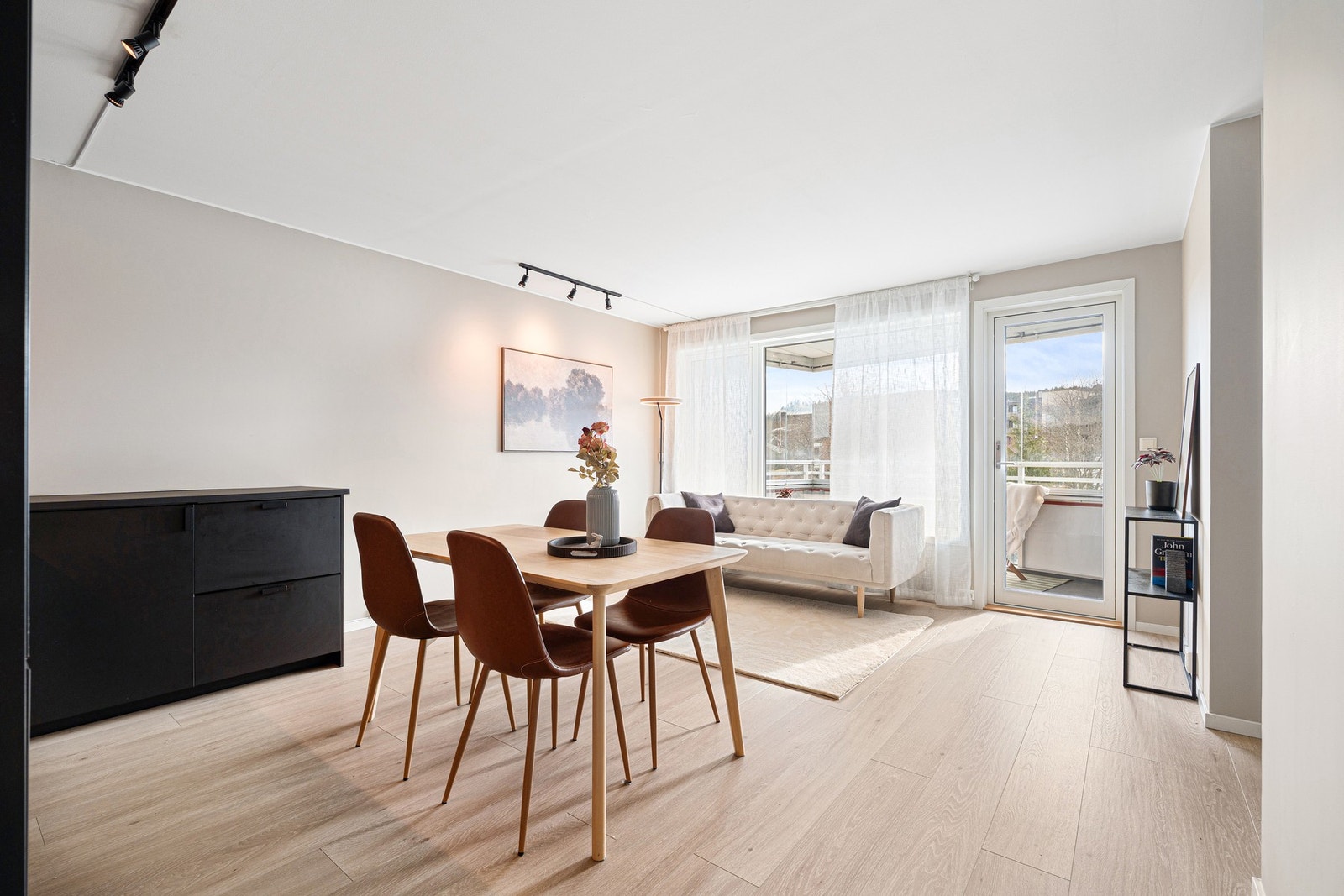 EiendomsMegler 1 ved Anders Keiseraas har gleden av å presentere Brundalsgrenda 20. Foto: Ekaterina Krokstad (Krokstad & Nervik). Galleribilde