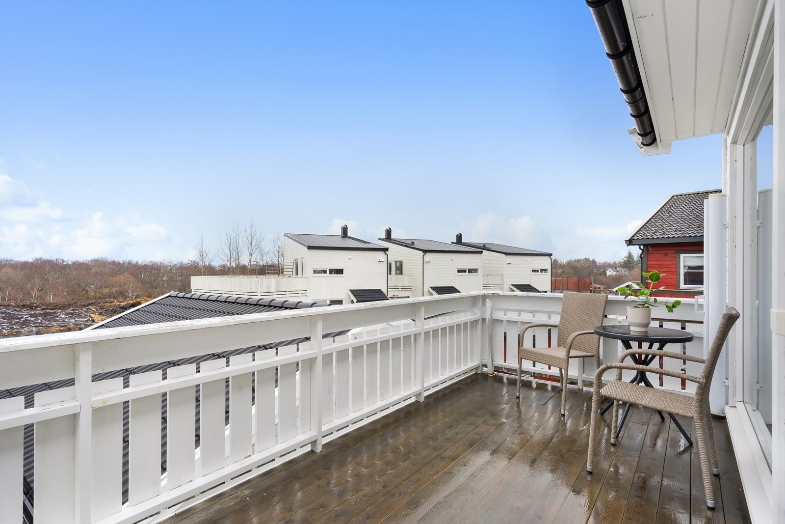Vestvendt balkong. Galleribilde