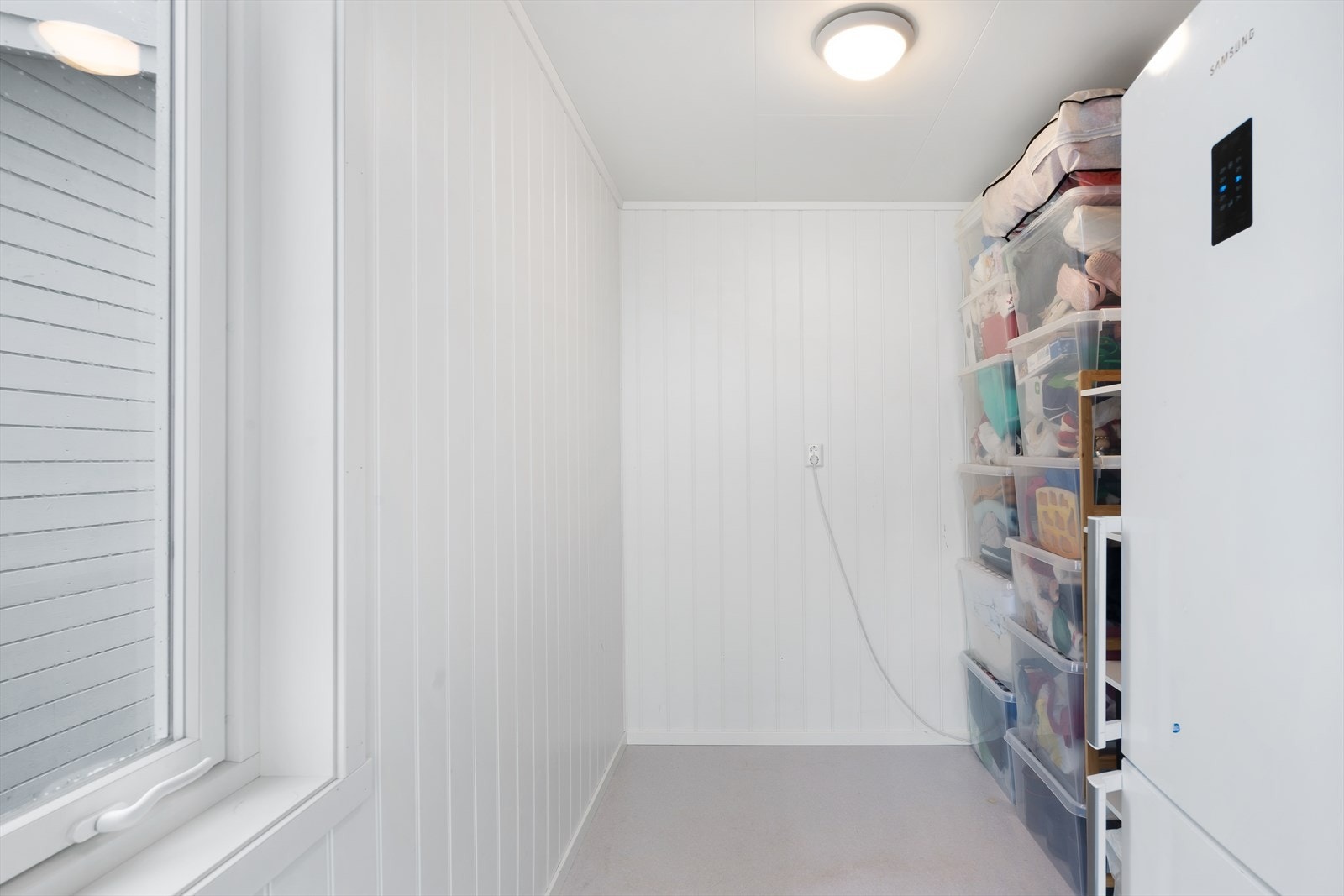 Uteboden er isolert, samt at det er montert stikk og lys. Galleribilde