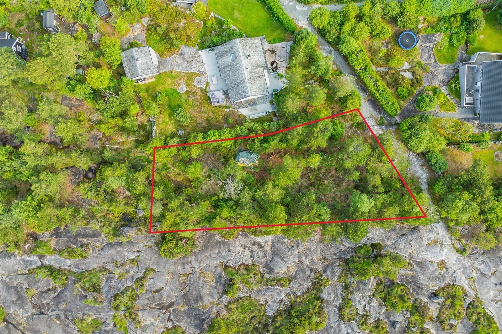 949 m² eiet tomt avsatt til fritidsbebyggelse i kommuneplanen. Galleribilde