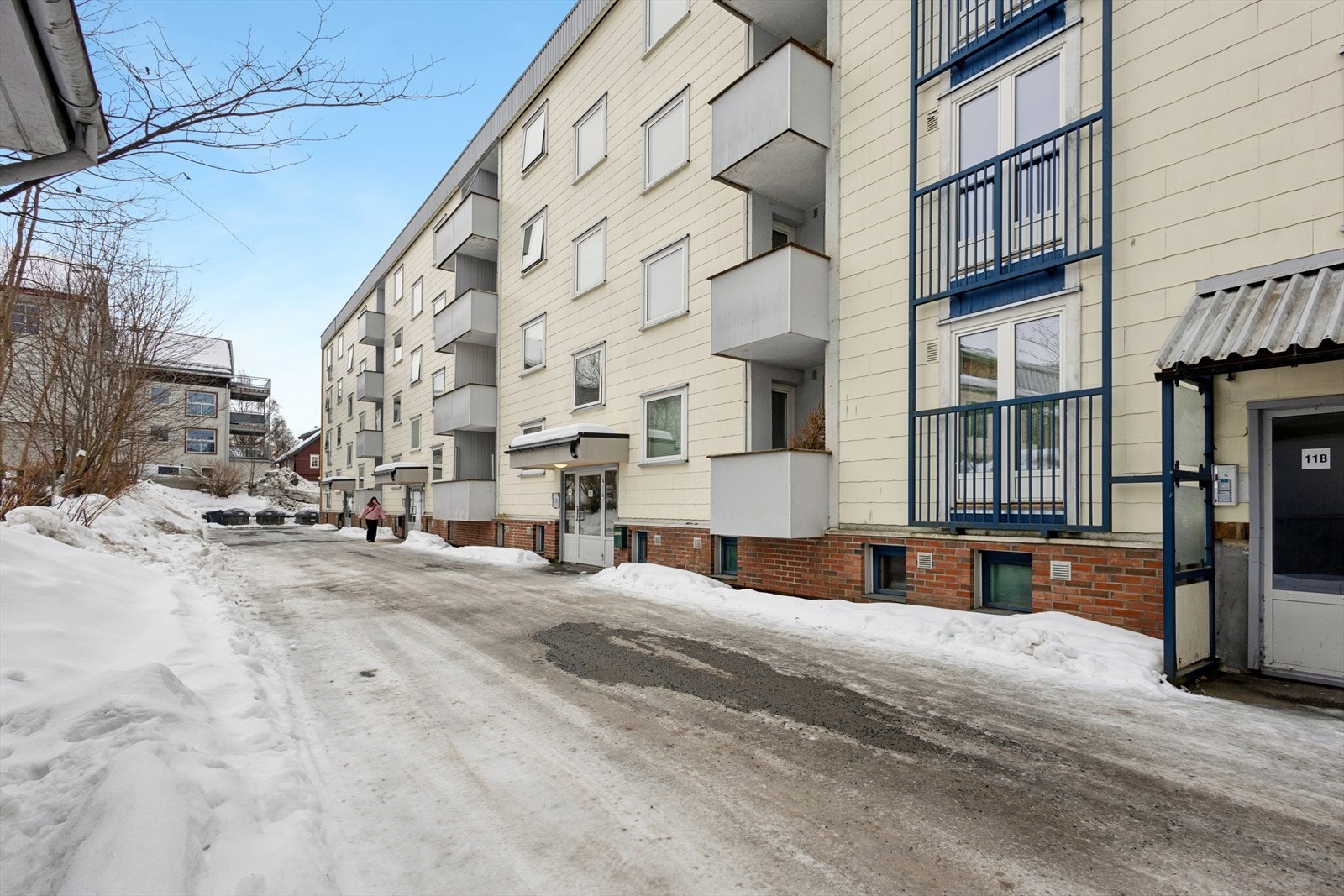 Eiendommen tilhører Engeland Borettslag og har en sentral beliggenhet like sør for Søndre Park. Galleribilde