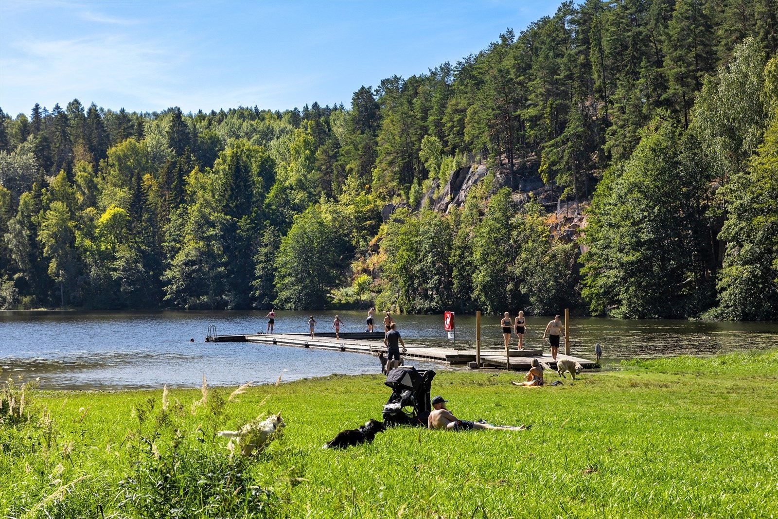 Skraperudtjern - et populært tur- og rekreasjonsområde året rundt. Galleribilde