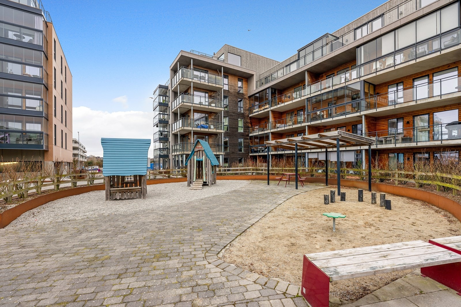 Her er det også en lekeplass for de minste. Galleribilde