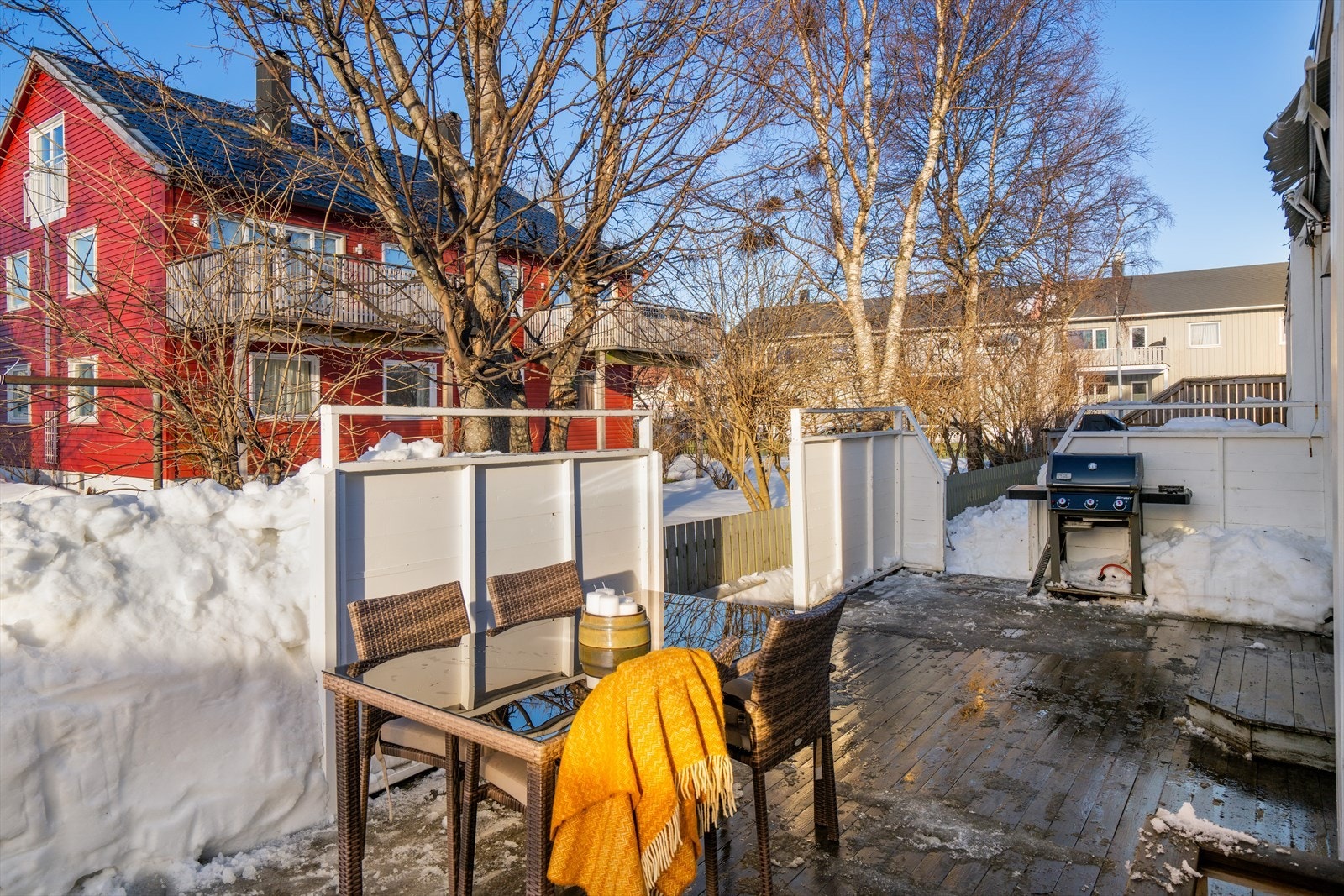 Terrasse med fine solforhold. Galleribilde