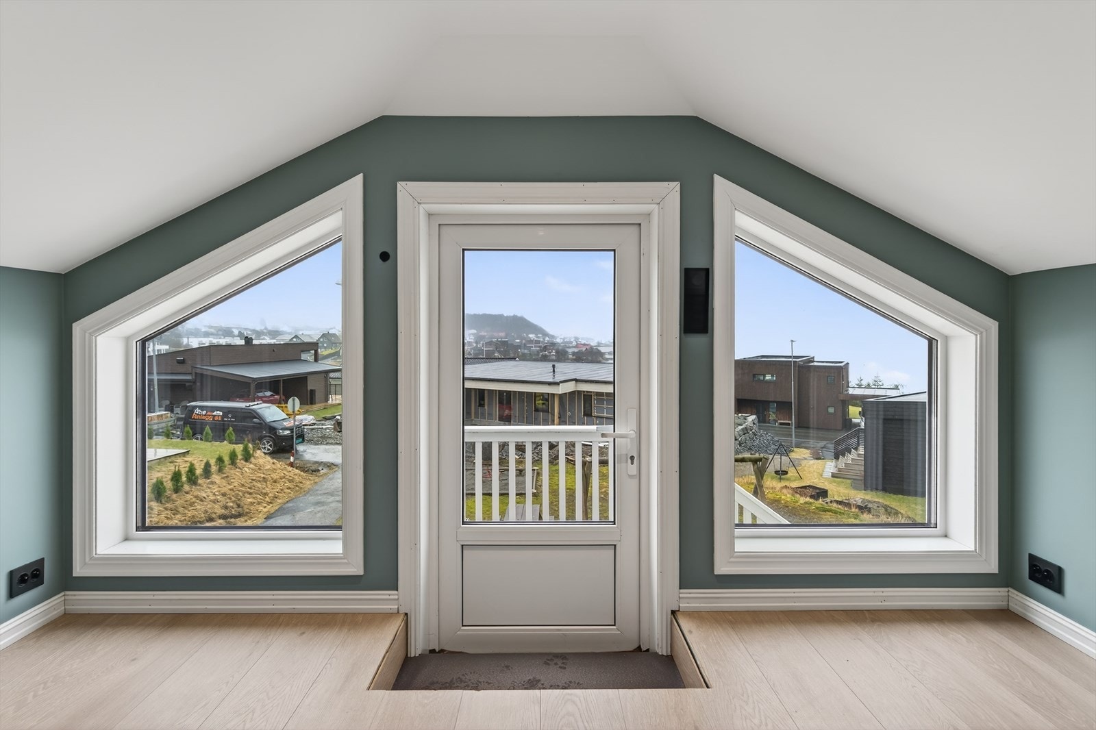 Loft på garasje Galleribilde