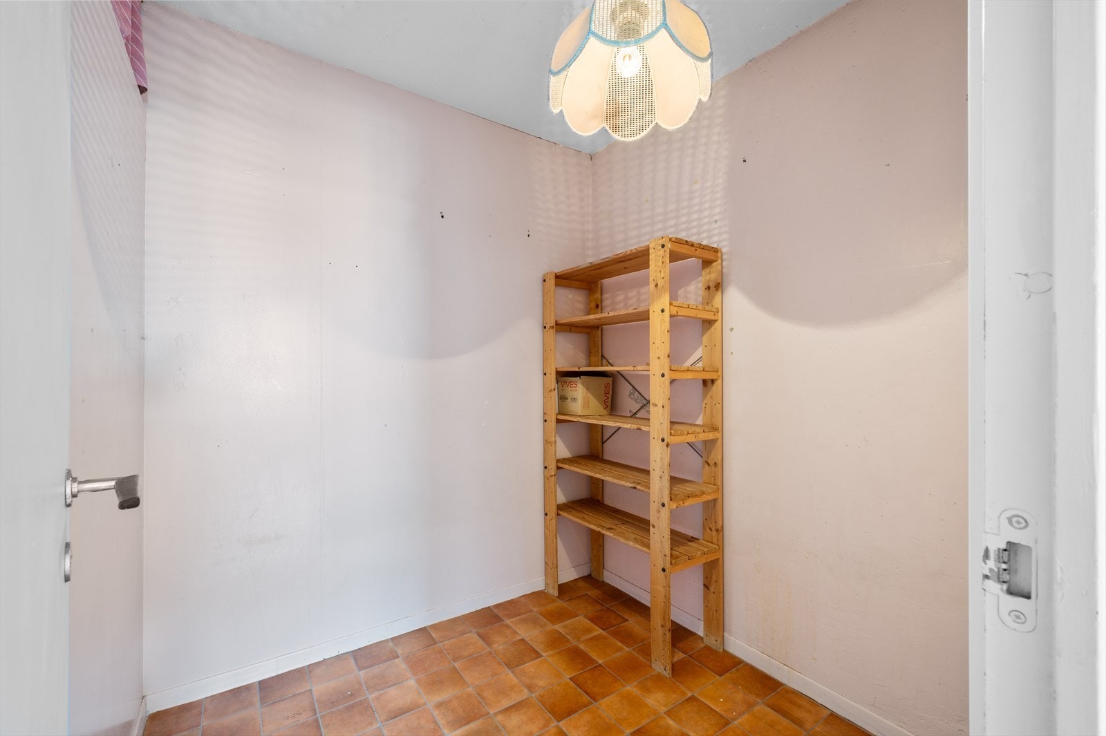 Garderobe/bod måler 4 m². Galleribilde
