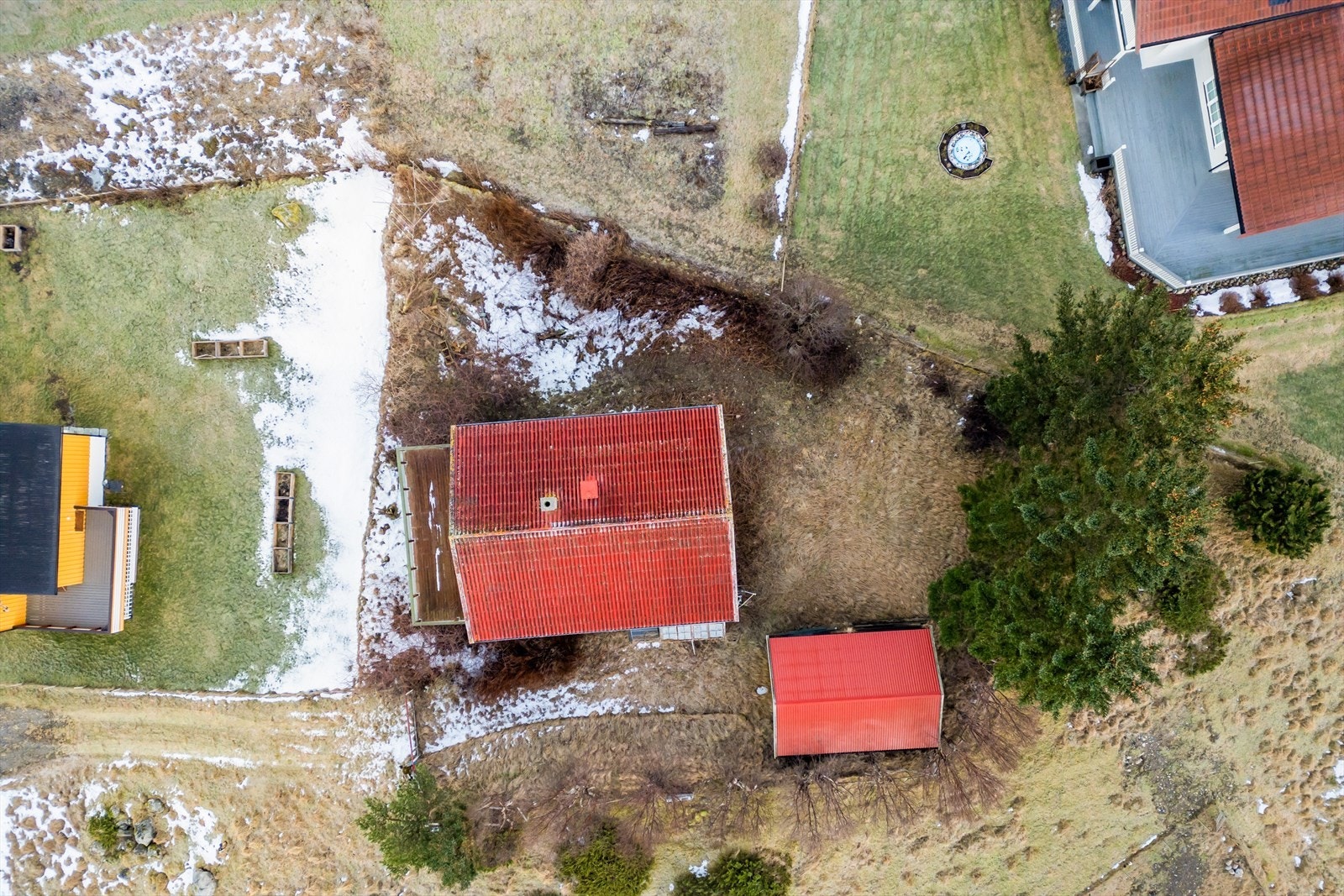 Boligen totale areal er på 190 kvm inkludert garasje. Galleribilde