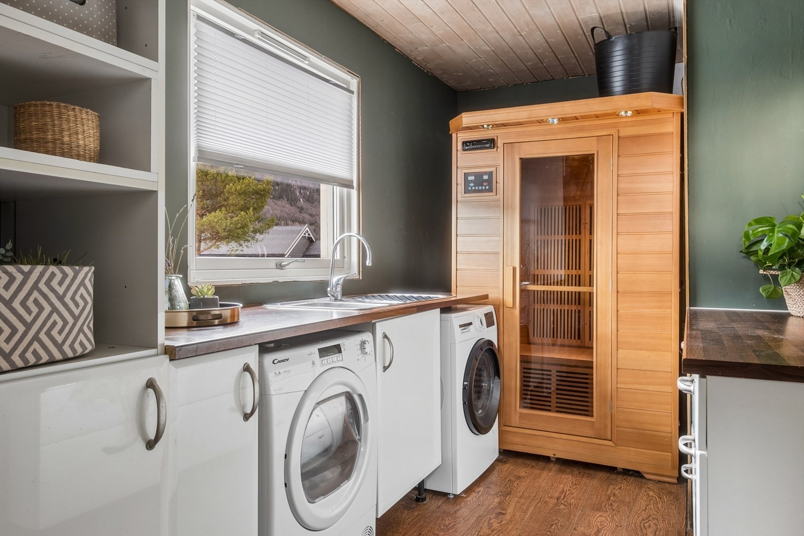 Vaskerom Galleribilde