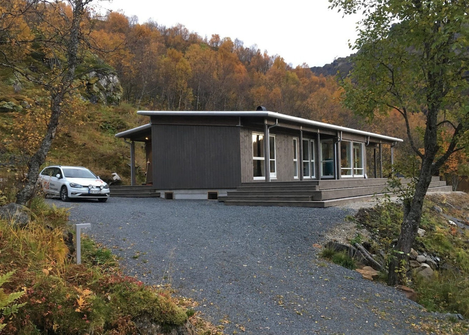 EiendomsMegler1 ved Peter Michael Jensen har gleden av å presentere Fløvassveien 307 | Foto: Selger Galleribilde