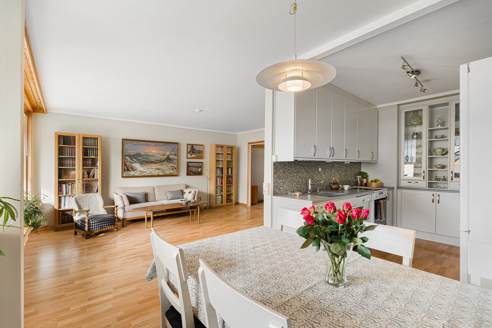 Leiligheten har en gjennomtenkt planløsning som gjør det enkelt å møblere etter eget ønske. Galleribilde