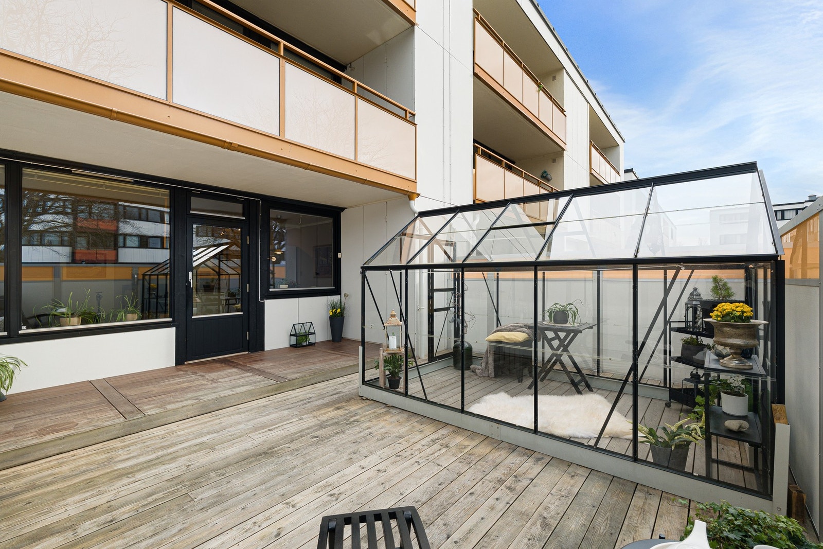 Terrassen er på hele 32 m². Galleribilde