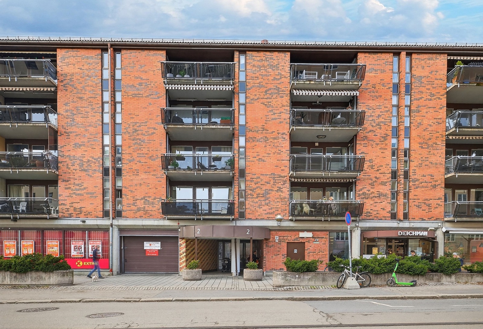 Du har umiddelbar nærhet til bla. Dagligvare (Coop), t-bane, Bogstadveien m.m. Galleribilde
