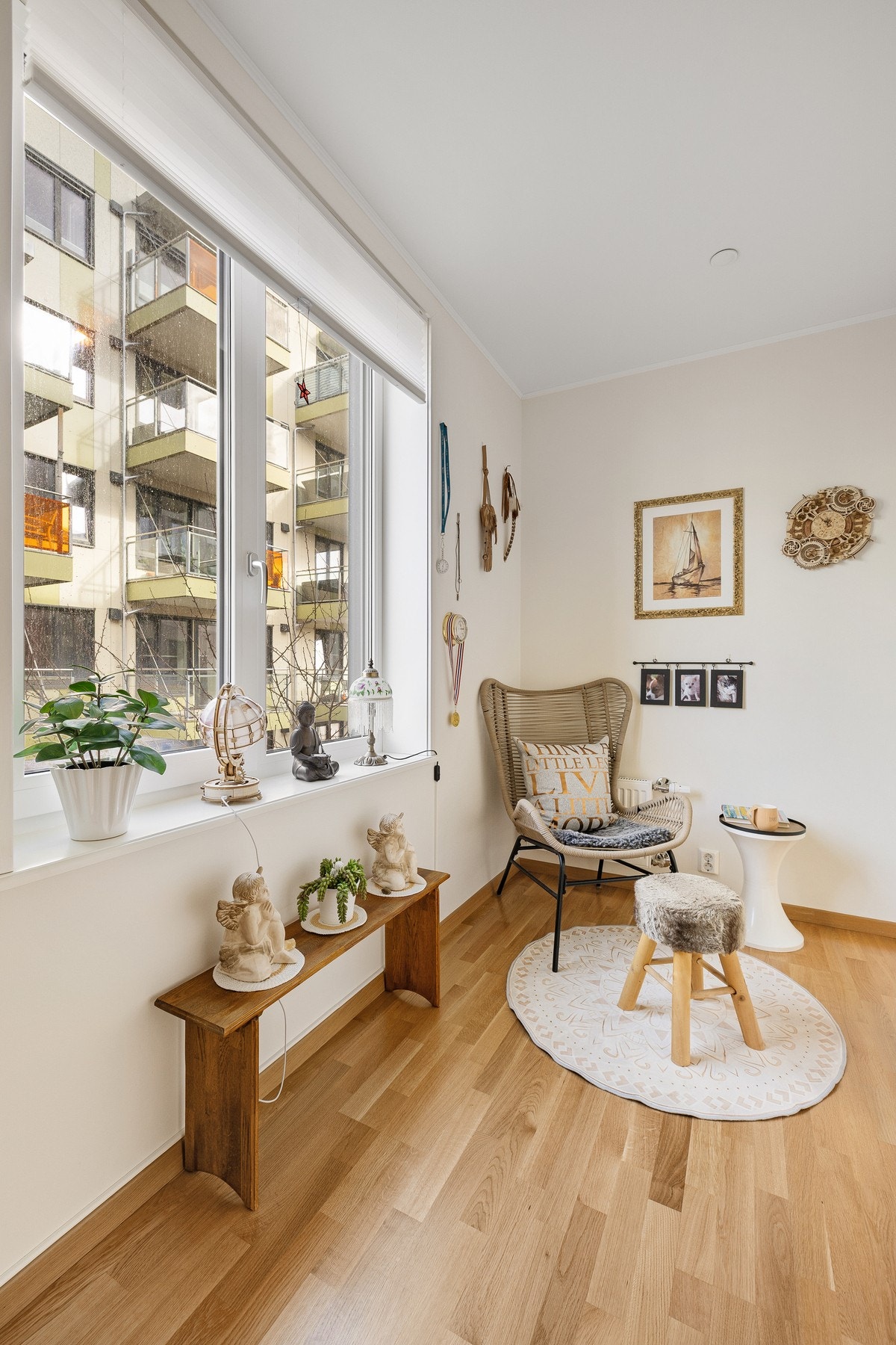 Soverom utstyrt med radiator. Galleribilde