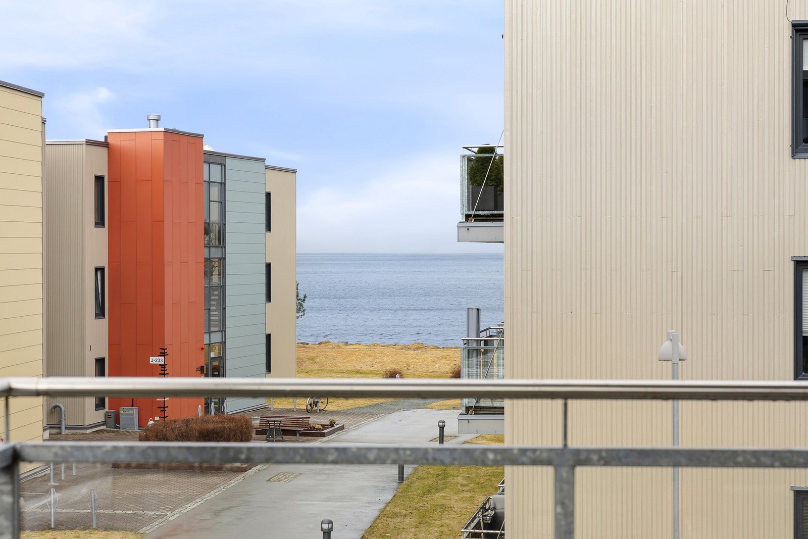 Her kan du nyte sjøutsikt fra balkongen. Galleribilde
