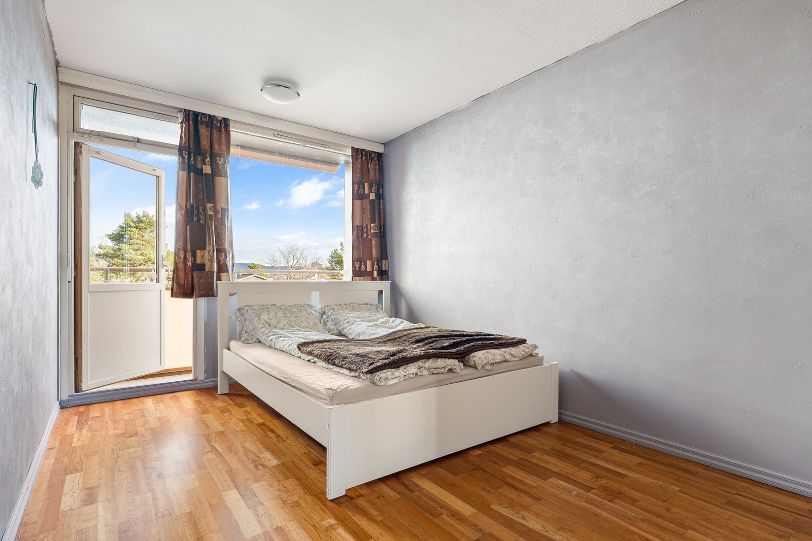 Romslig hovedsoverom på 13 m². Galleribilde