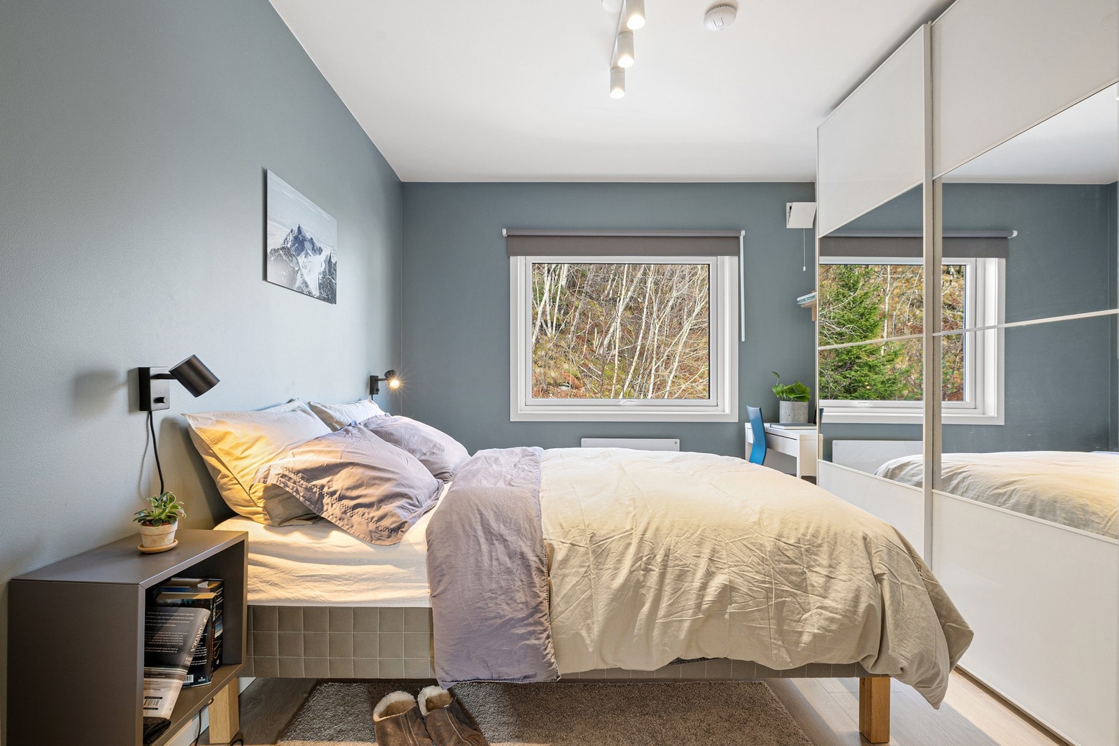 Romslig hovedsoverom på 8,8 kvm. Galleribilde