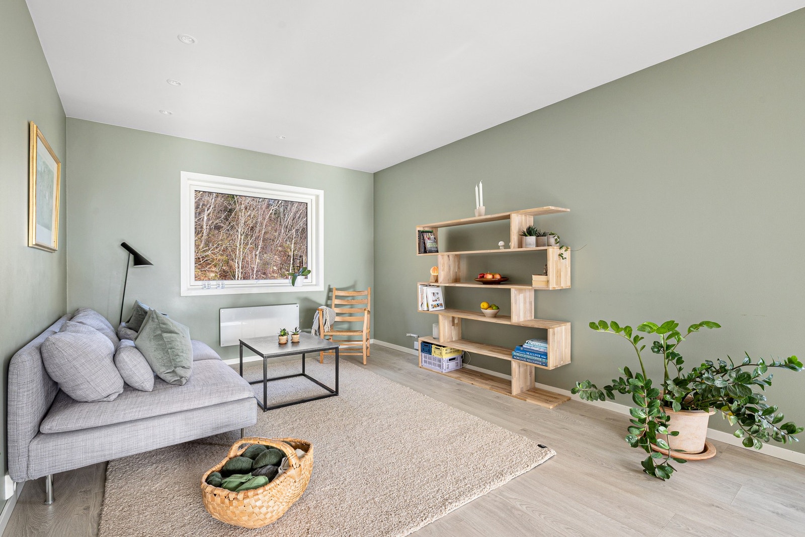 Her er det god plass til hyggelig sofakrok. Galleribilde