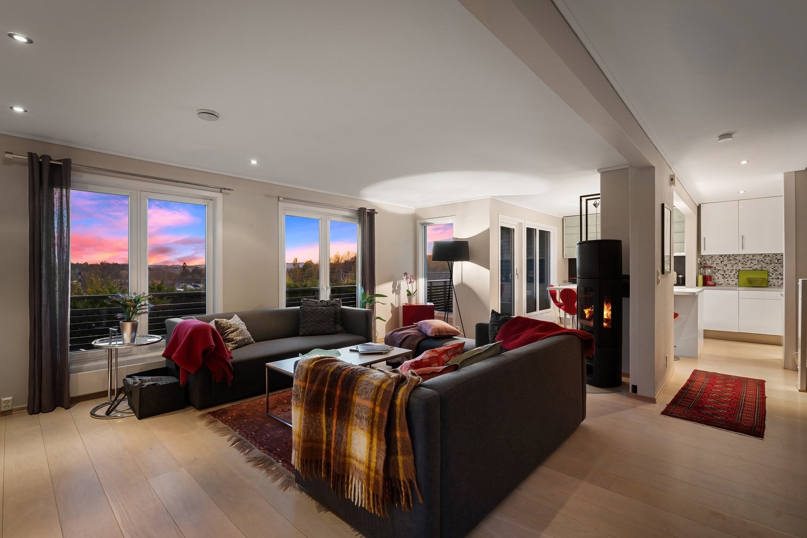 Peisovn i stuen Galleribilde