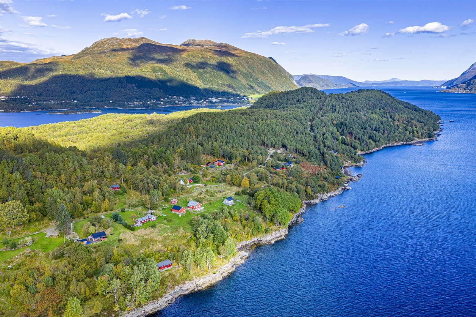 Oversiktsbilde over Søre Eika | Foto: Blåtind fotografikk Galleribilde